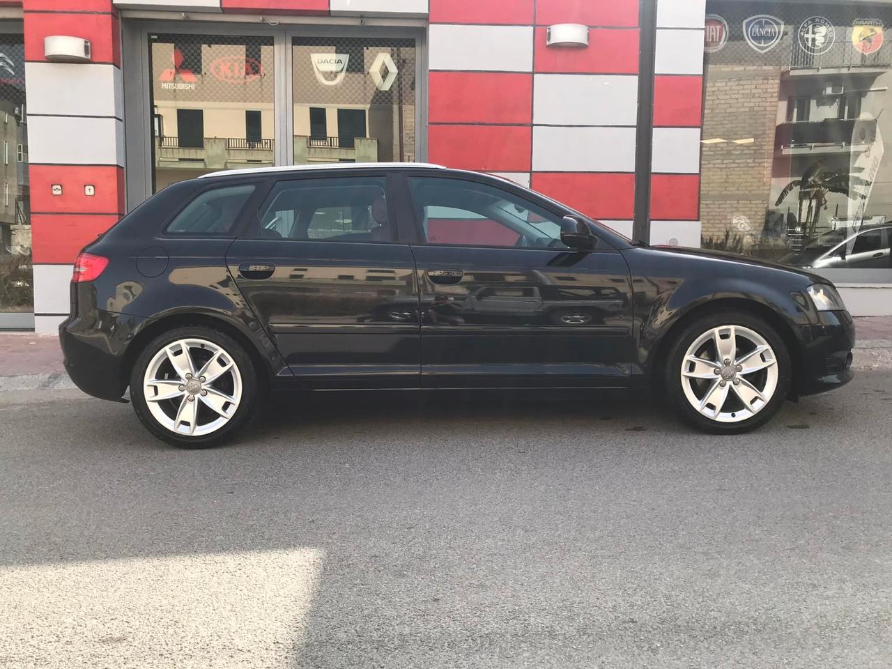 Audi A3 SPB 1.6 TDI 105 CV CR Ambition