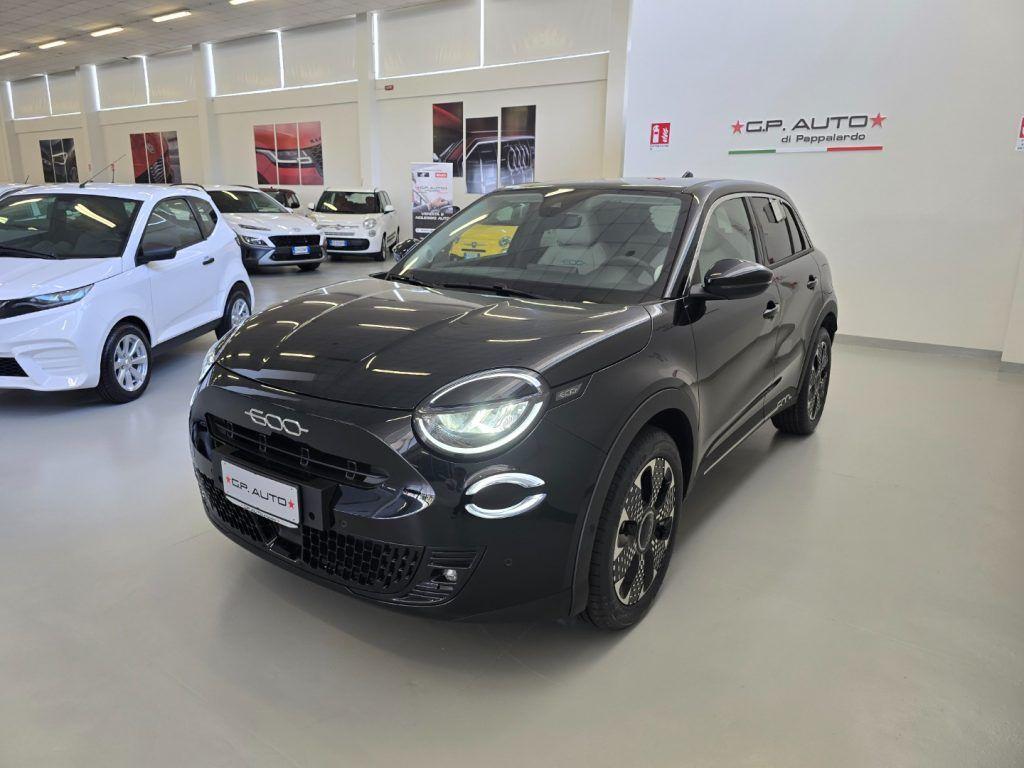 Fiat 600 Hybrid DCT MHEV La Prima