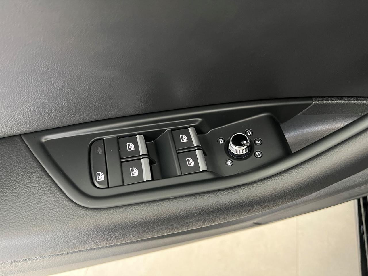 AUDI A4 V 2019 Avant A4 Avant 40 2.0 tdi mhev Business Advanced quattro 204cv s-tronic