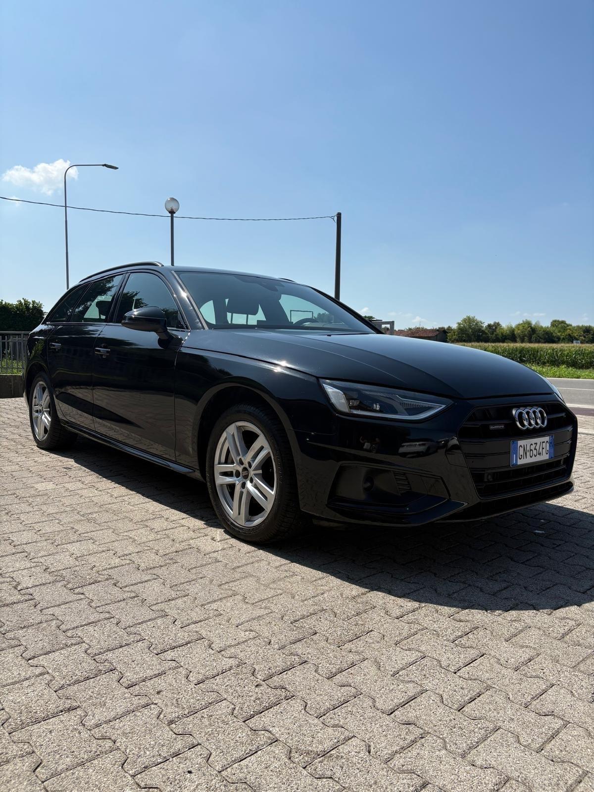 Audi A4 Avant 40 TDI quattro S tronic Business Advanced