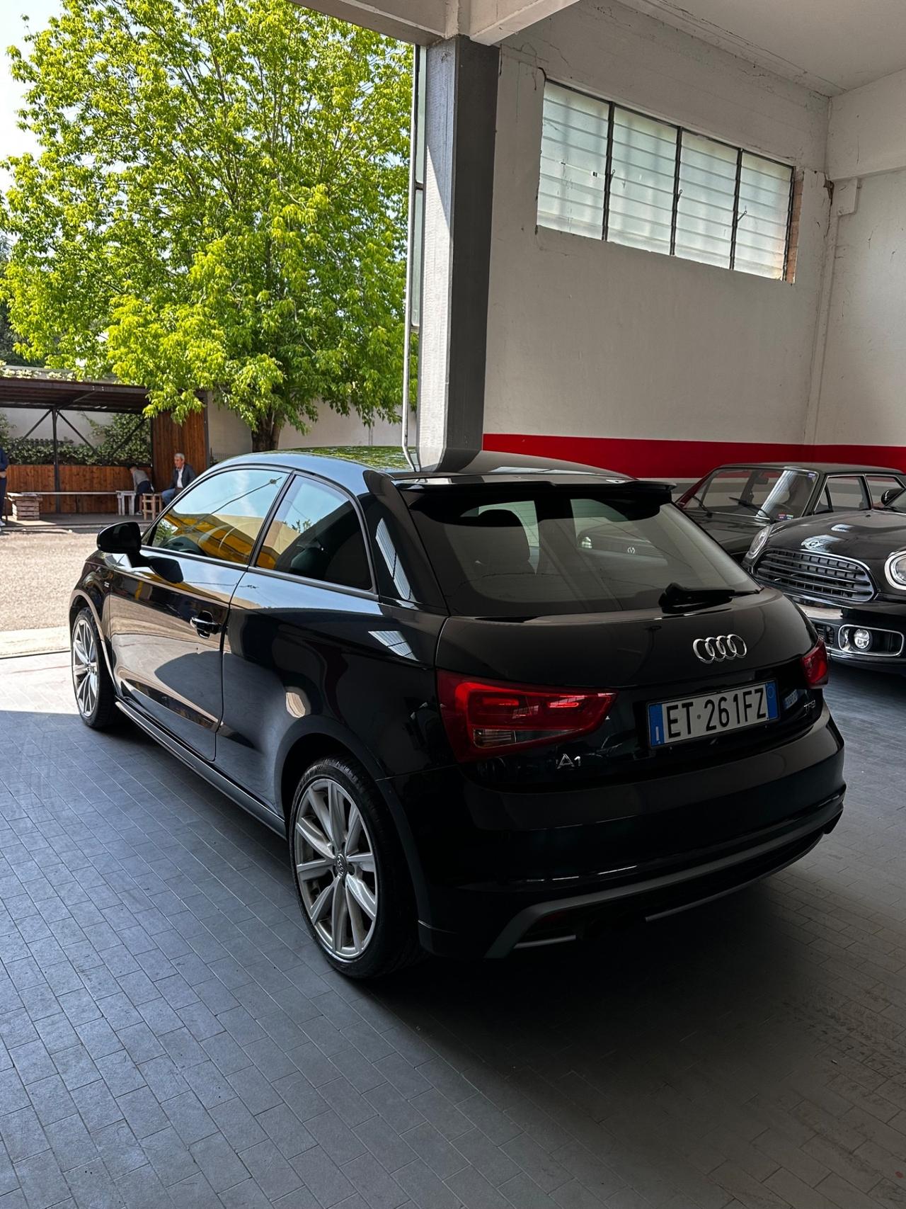 Audi A1 SPB 1.4 TFSI COD S tronic Ambition