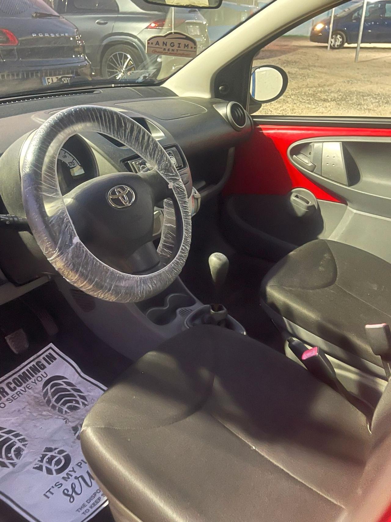 Toyota Aygo 1.0 12V VVT-i 5 porte Sol