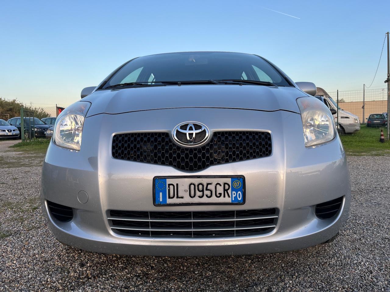 Toyota Yaris 1.0 5 porte Sol