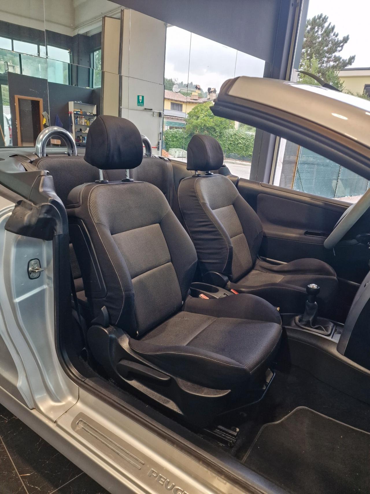 Peugeot 207 1.6 HDi 110CV CC Féline