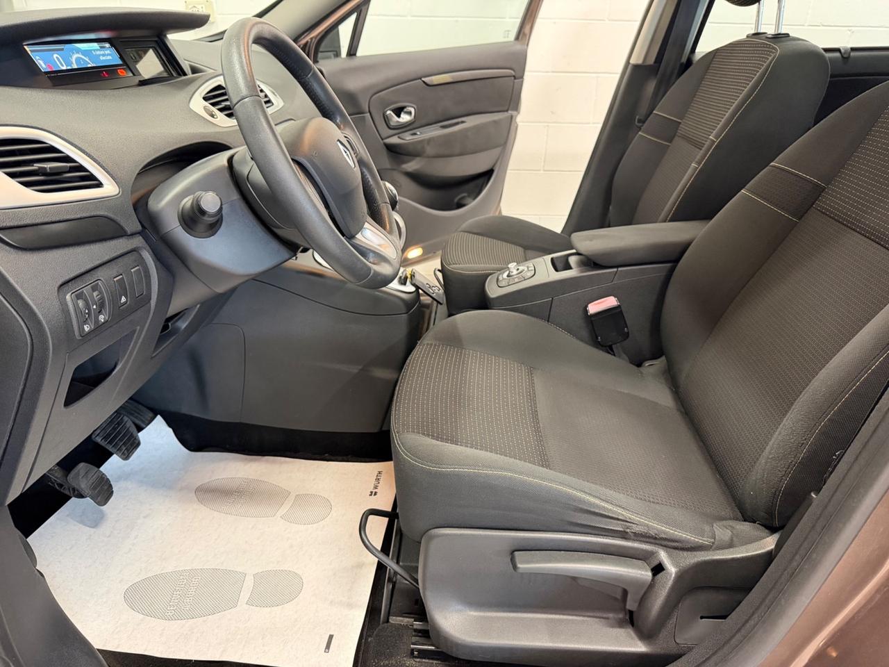 Renault Scenic Scénic 7 POSTI 1.5 dCi 110CV Wave