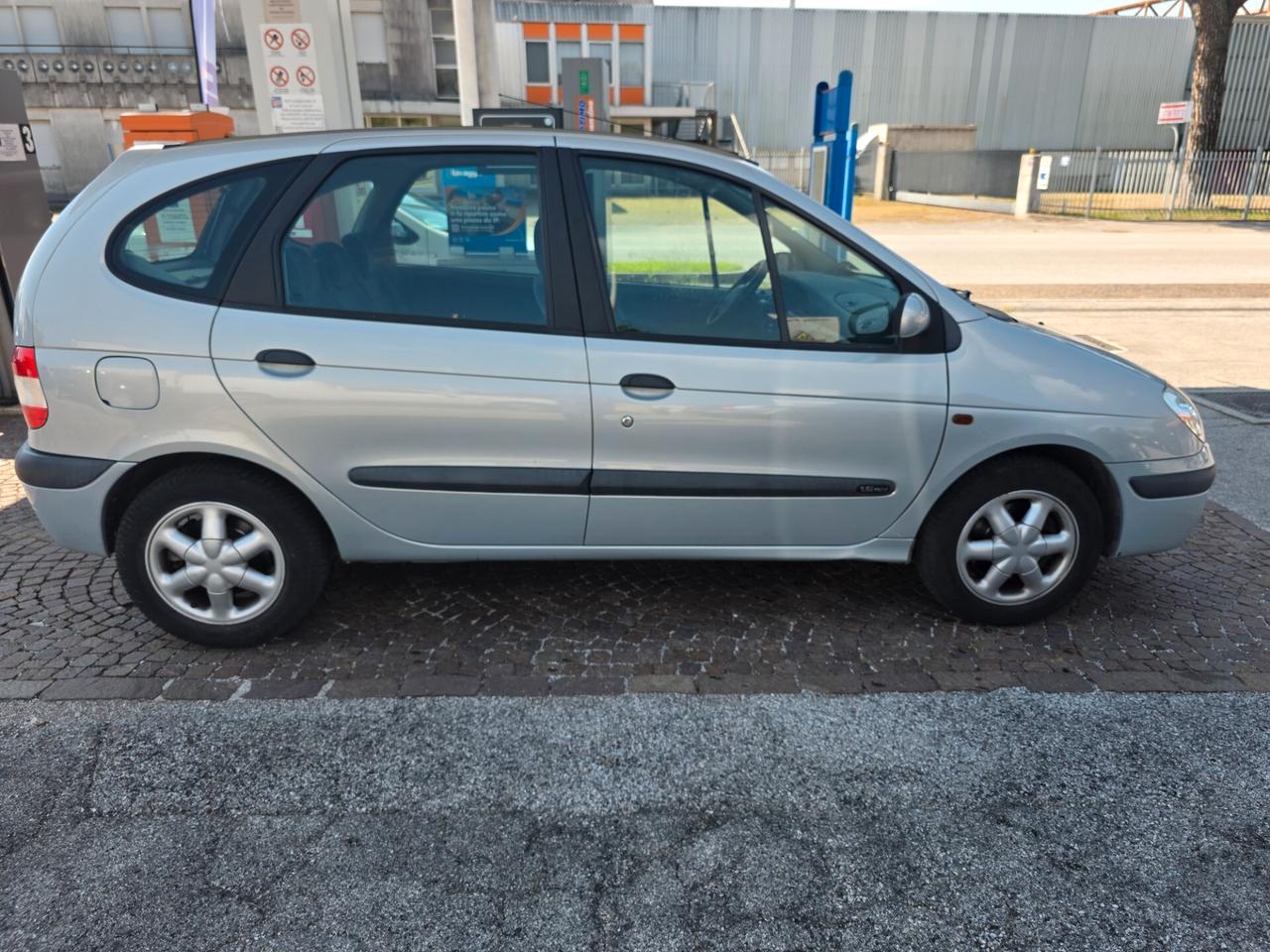 Renault Scenic RXE 1.6 con 132.000km Neopatentati ok