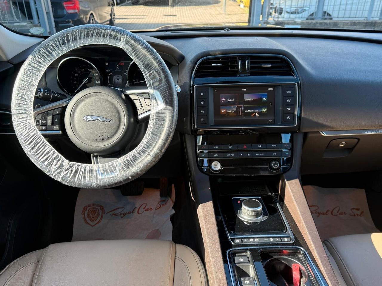 Jaguar F-Pace 2.0 D AWD