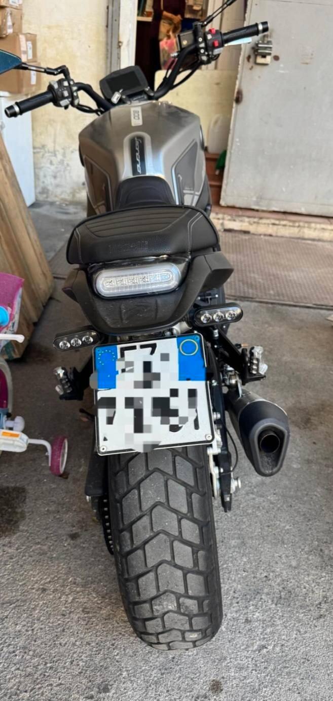Benelli Leoncino 800 ie solo km7000 anno 22