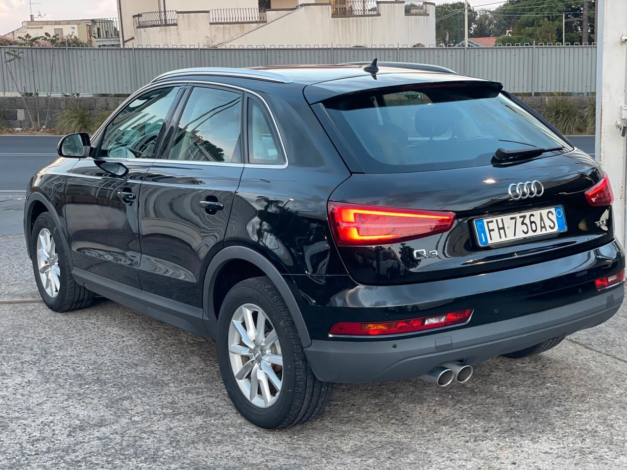 Audi Q3 2.0 TDI 120 CV Sport