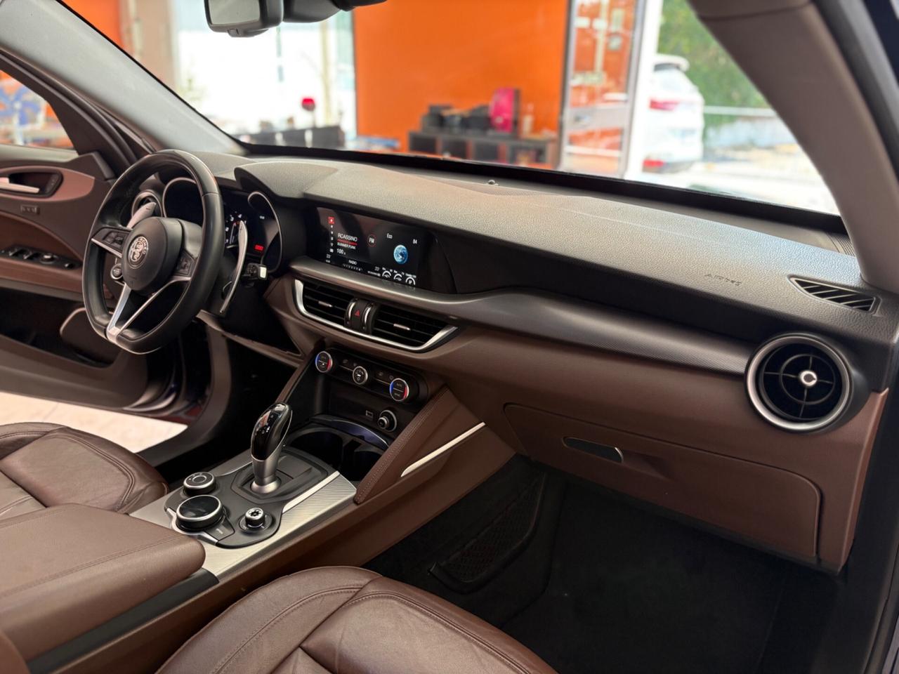 Alfa Romeo Stelvio 2.2 Turbodiesel 210 CV AT8 Q4 Executive permute e finanziamenti
