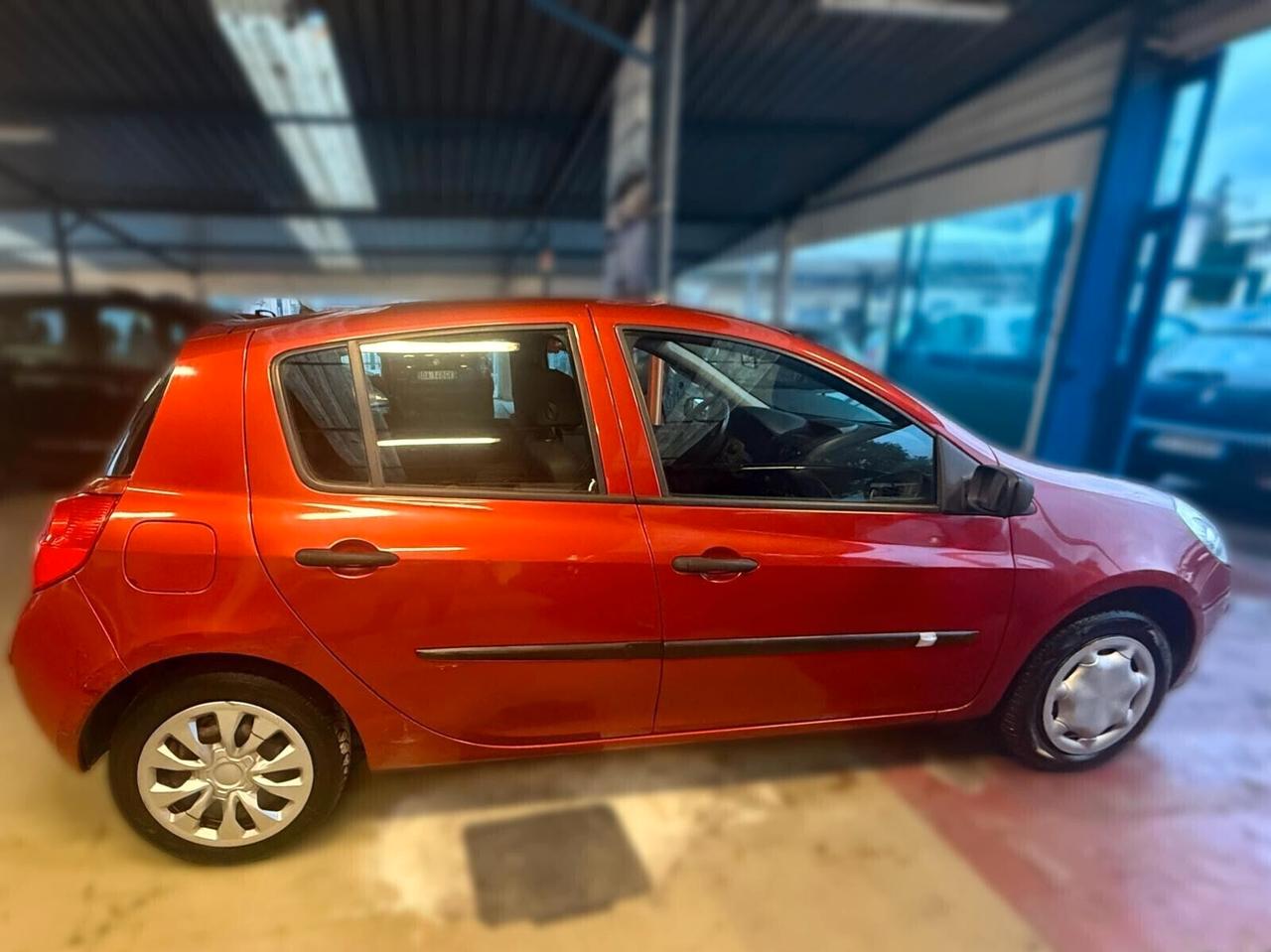 Renault Clio 1.2 16V 5 porte Dynamique Metano
