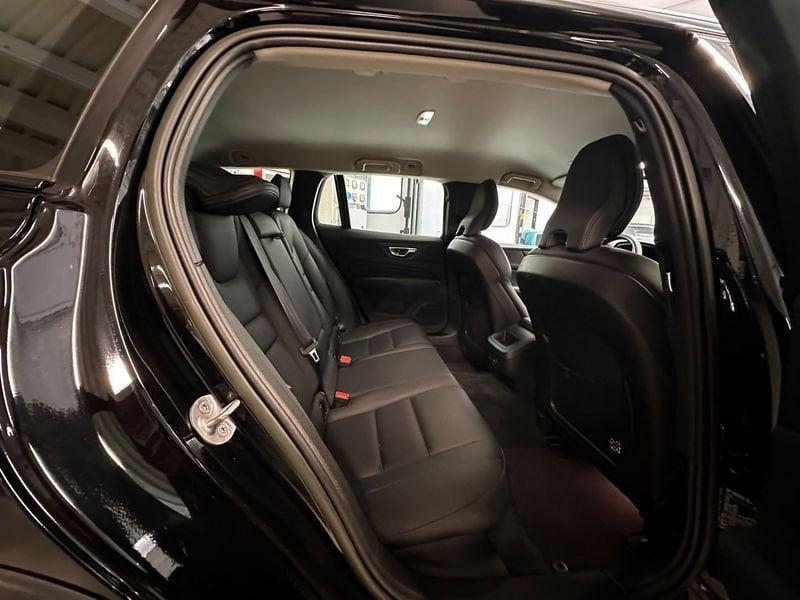 Volvo V60 Cross Country V60 II 2023 Cross Country 2.0 b4 Plus awd auto