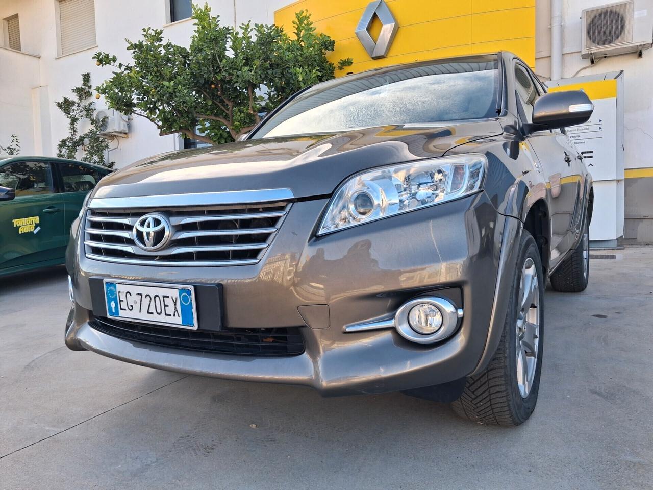 TOYOTA Rav4 Crossover 2.200 D-Cat 150cv 4WD Autom.