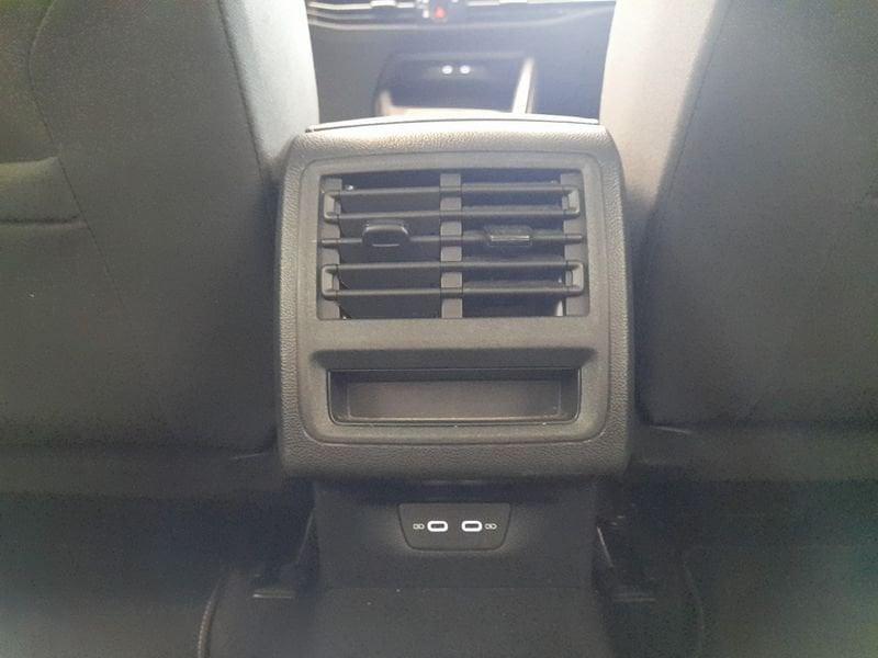 Volkswagen Golf 1.0 eTSI 81kW EVO Life DSG