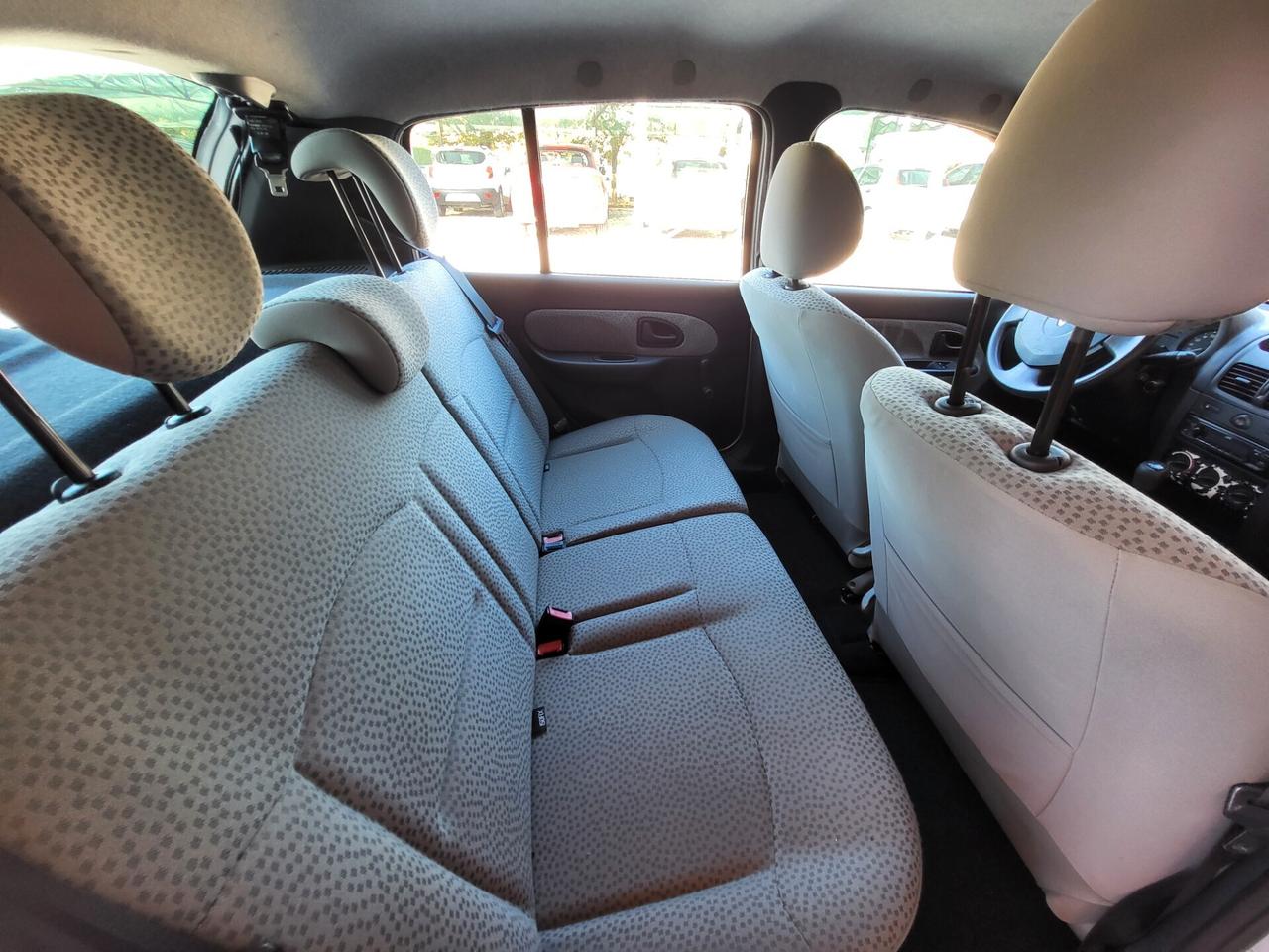 Renault Clio Storia 1.2 5 porte