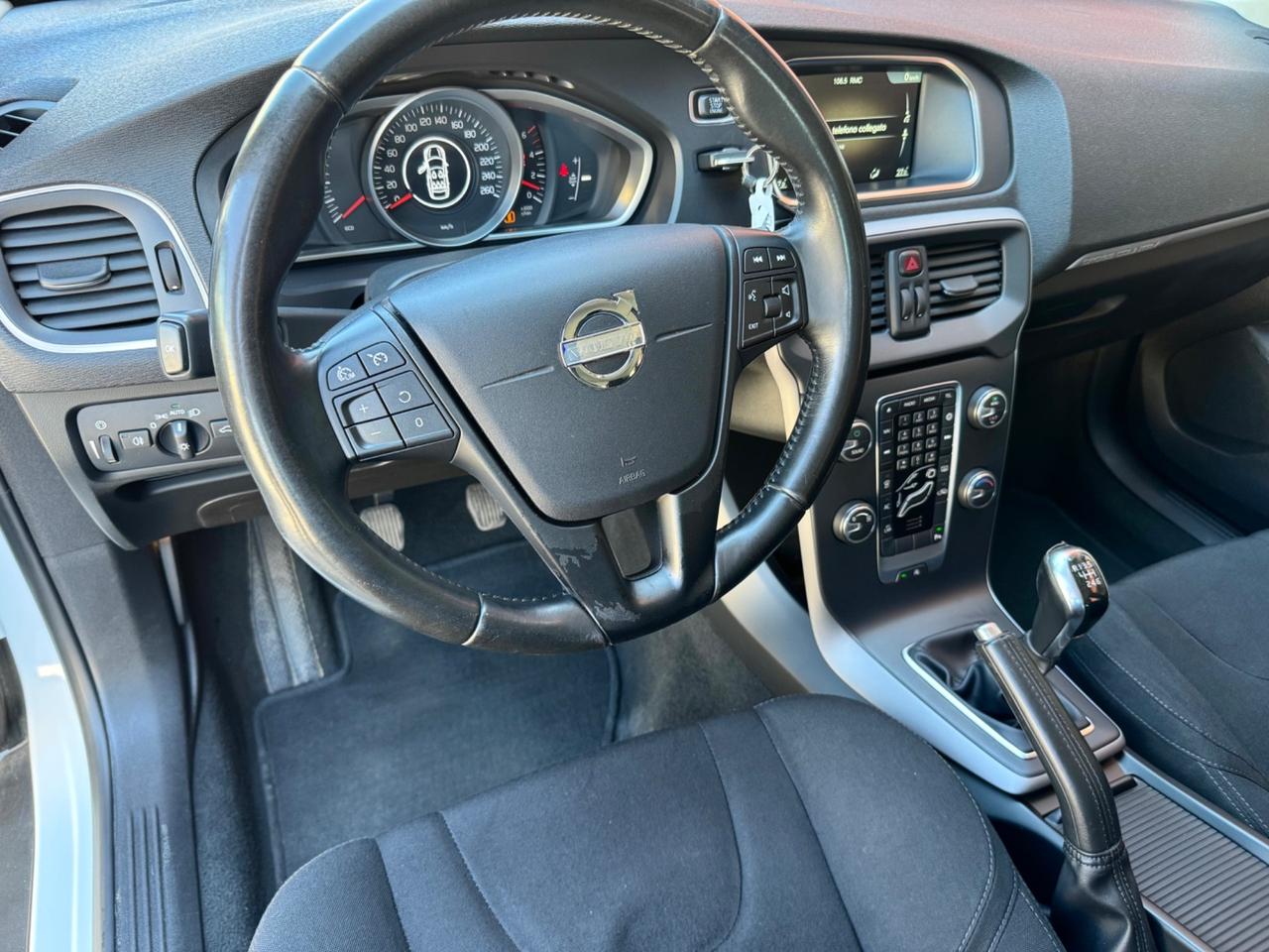 Volvo V40 Cross Country V40 Cross Country D2 1.6 Momentum