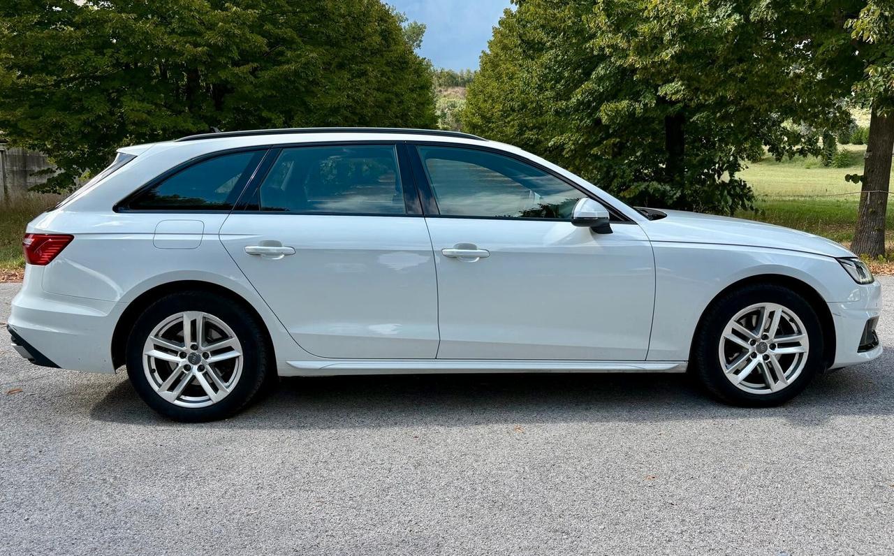 Audi A4 Avant 35 TDI/163 CV S tronic Business Advanced