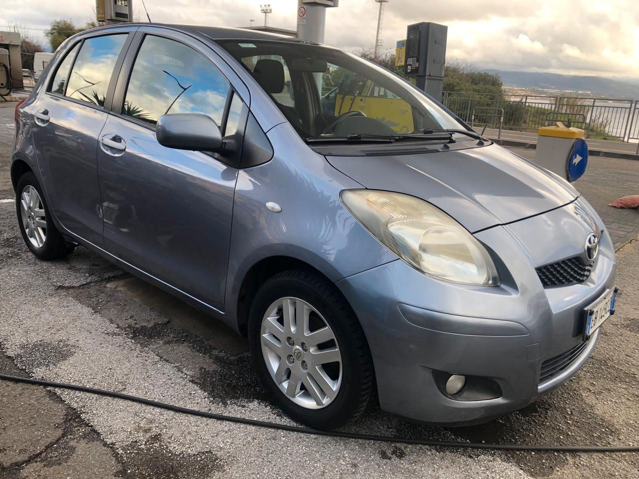 Toyota Yaris 1.3 5 porte Sol