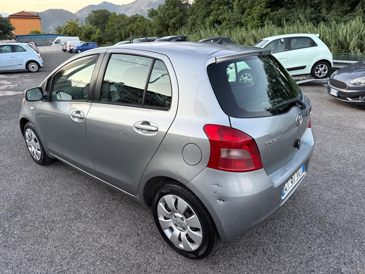 Toyota Yaris 1.0 5 porte Sol