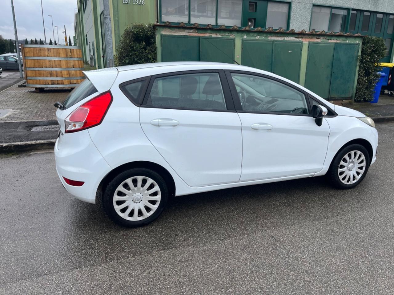 Ford Fiesta 1.5 TDCi 75CV 5 porte Titanium