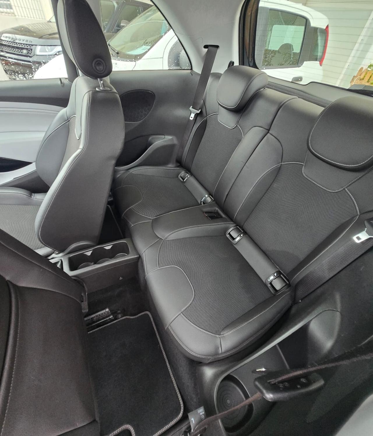 Opel Adam 1.4 100 CV White/Black Link