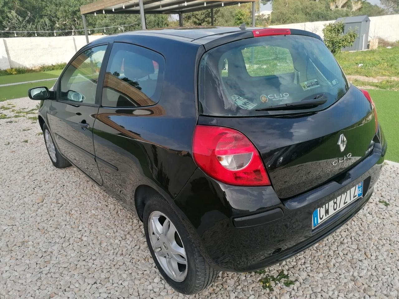 Renault Clio 1.2 16V 3 porte Confort