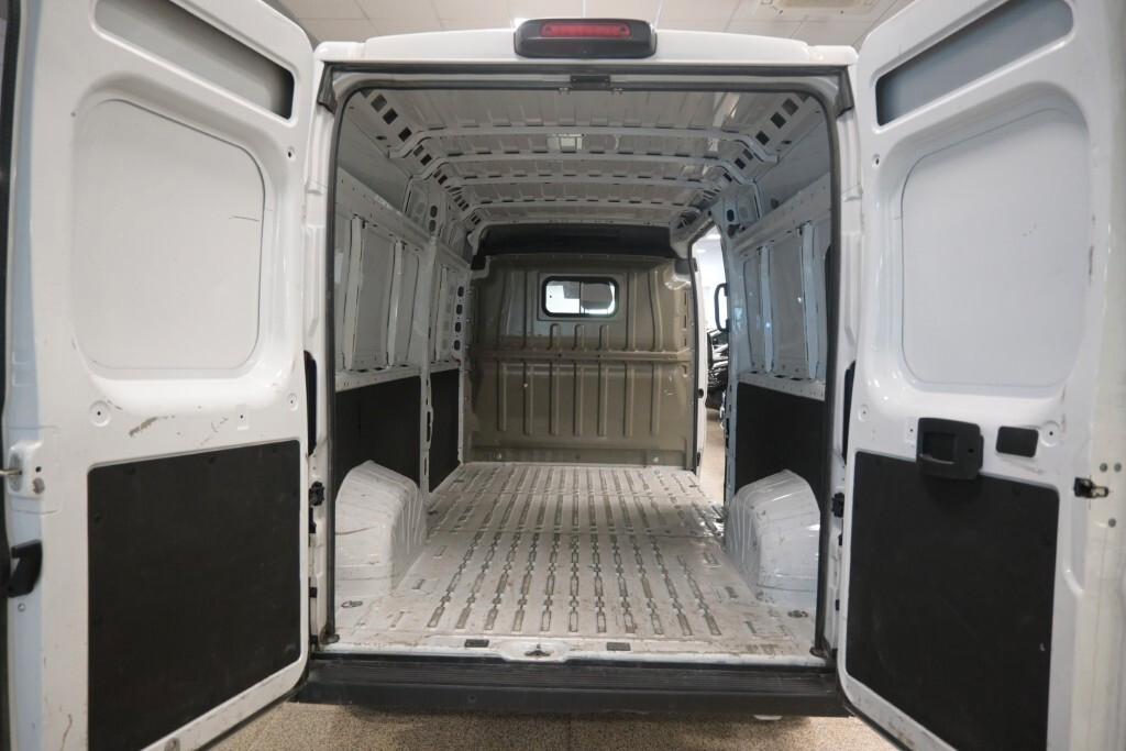 PEUGEOT BOXER 35 2.2 BLUEHDI 140CV 6M. PLM-TM L3 H2 PORTATA 1.350KG FURGONE ( CRUISE - BLUETOOTH - SENSORI POST. - TELECAMERA POST. )