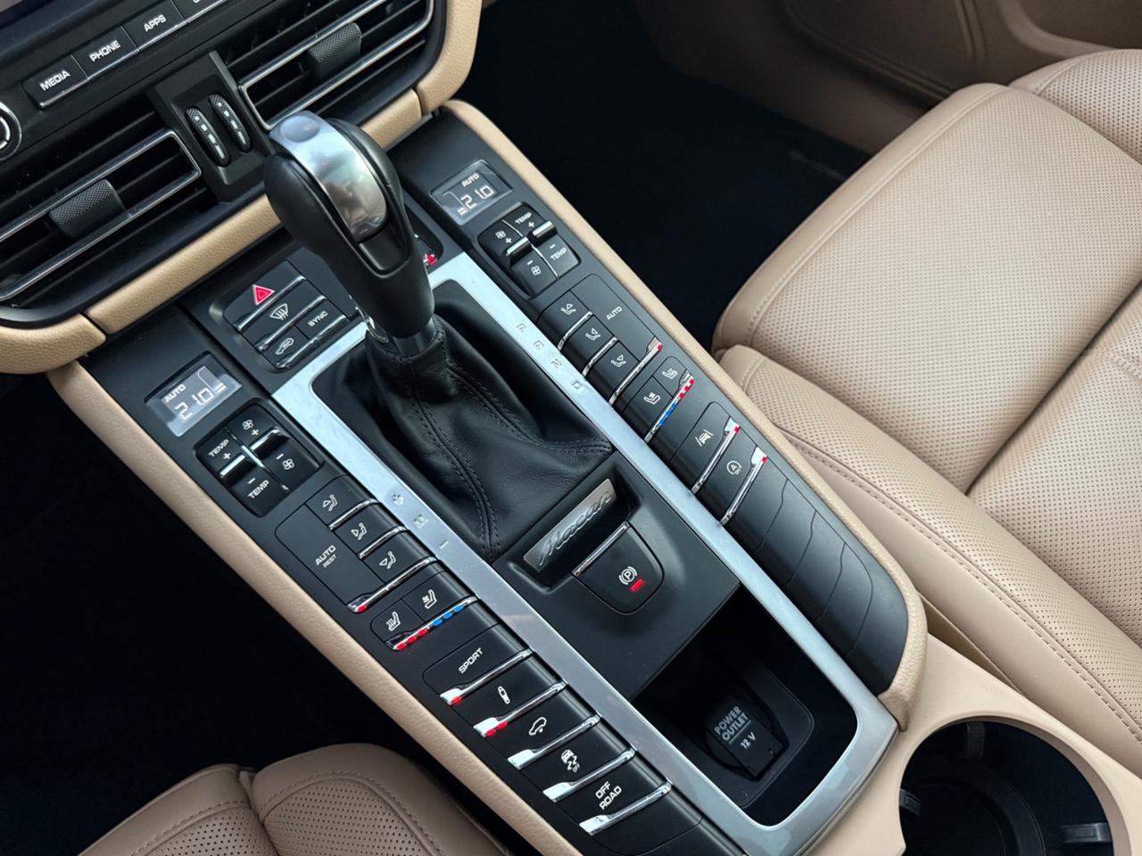 Porsche Macan 2.0 245cv pdk FULL - APPROVED!