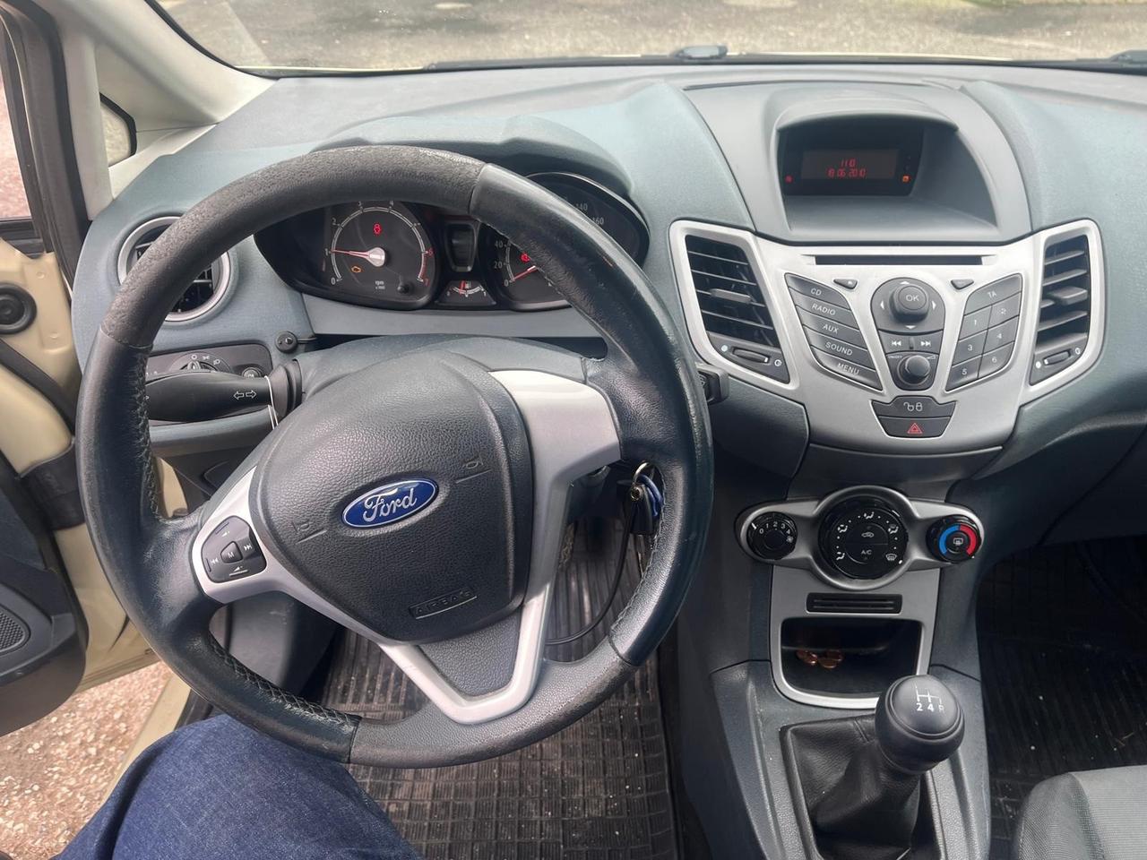 Ford Fiesta 5P-1.4 gpl-Full-2009