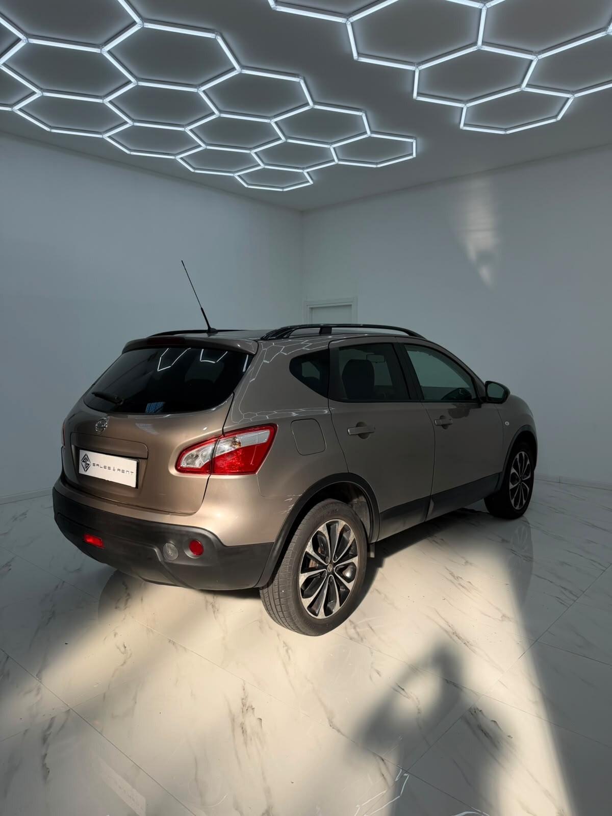 Nissan Qashqai 2.0 16V 360