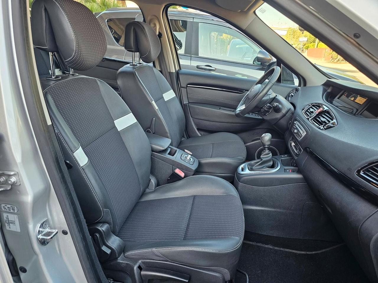 RENAULT SCENIC XMOD 1.6DCI 130CV LUXE