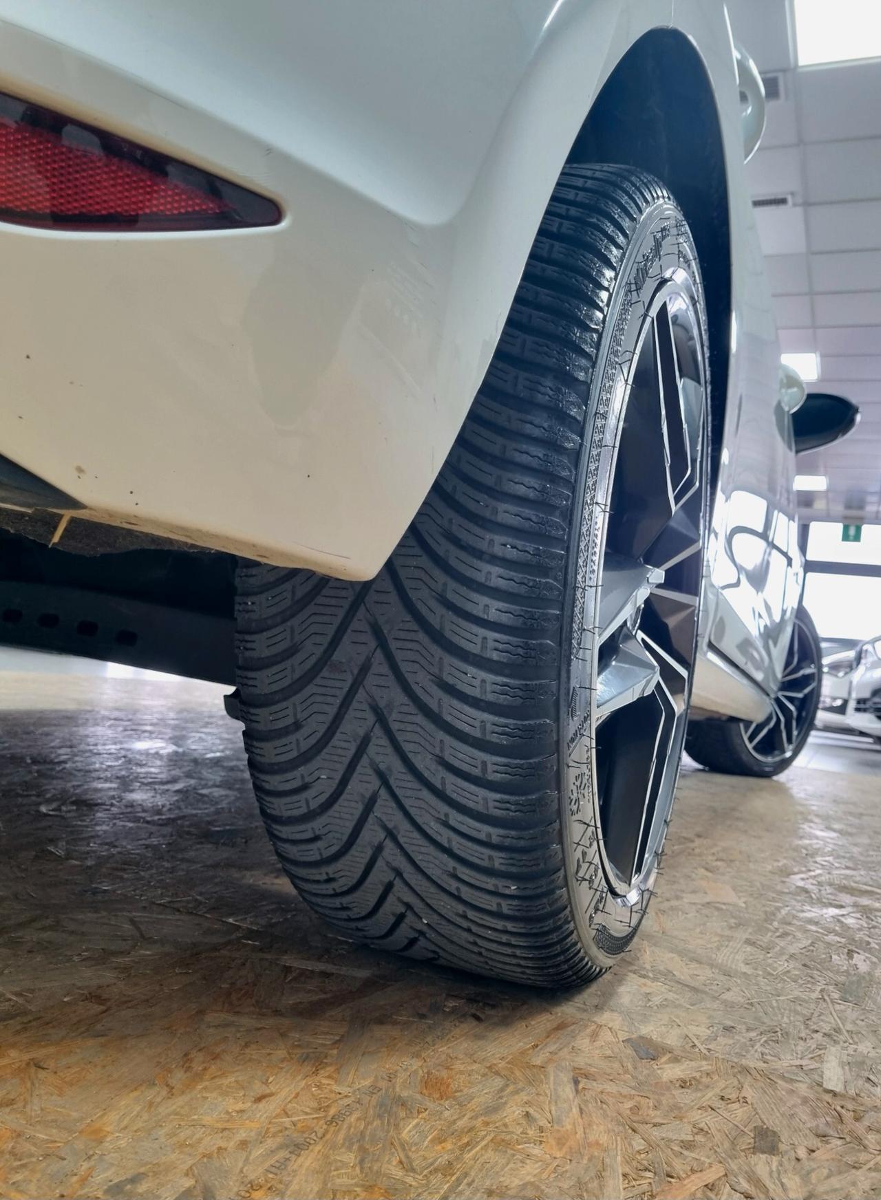 VOLKSWAGEN GOLF 1.6 TDI 90CV TECH&SOUND