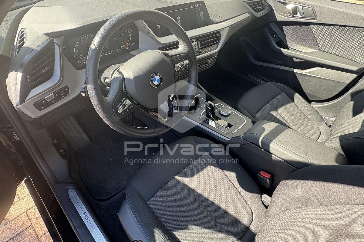 BMW 118i 5p. Advantage