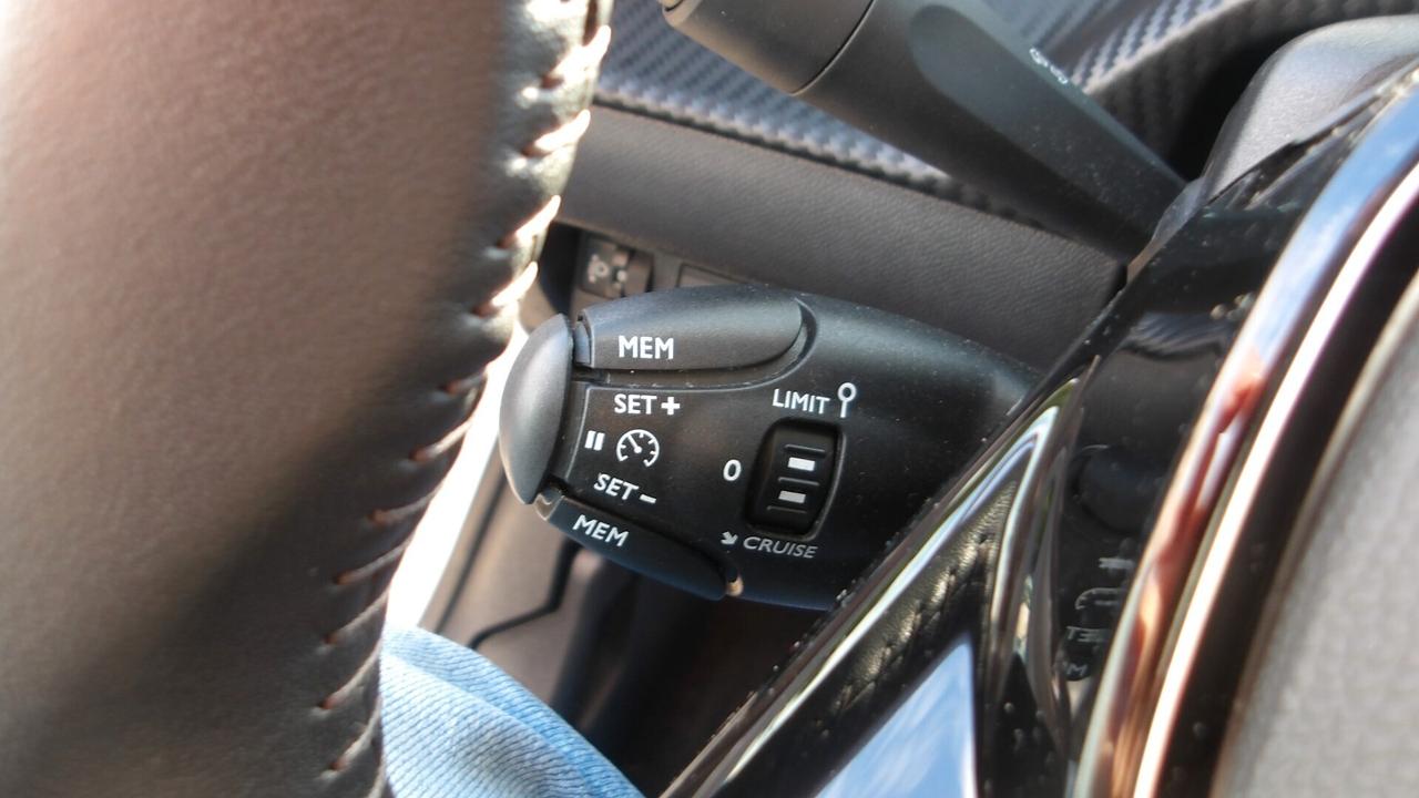 PEUGEOT 208 1.2 BENZ-PREZZO PROMO!