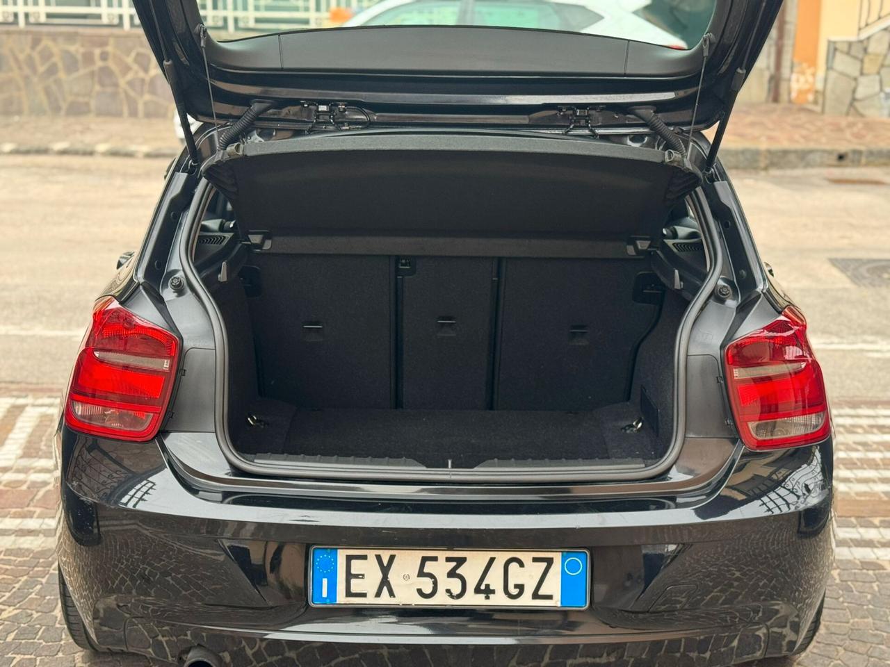 Bmw 116d 5p. Efficient Dynamics Urban