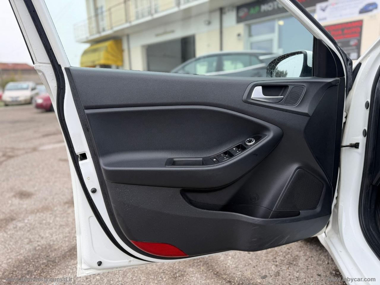 HYUNDAI i20 1.2 84 CV 5p. Econext Comfort