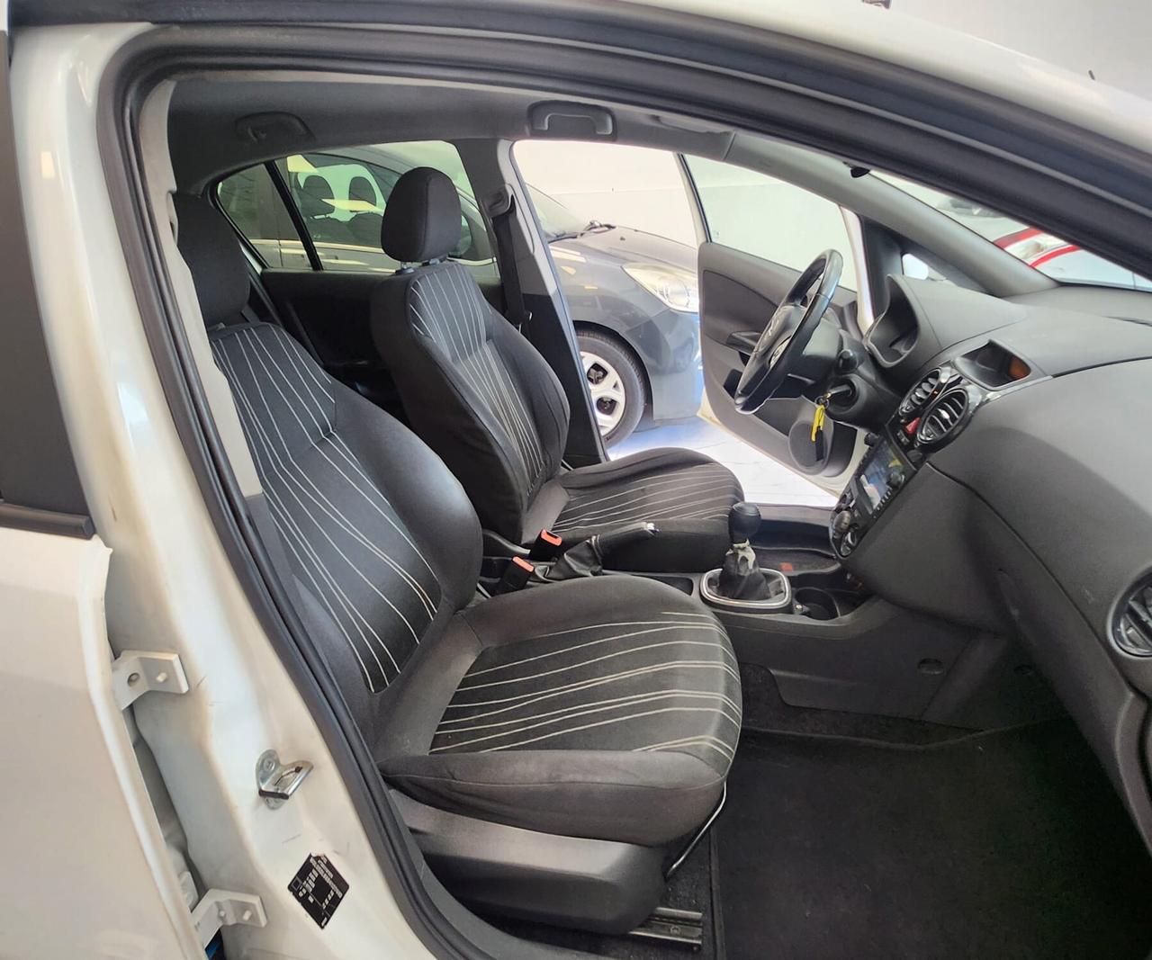 Opel Corsa 1.2 5 porte Elective
