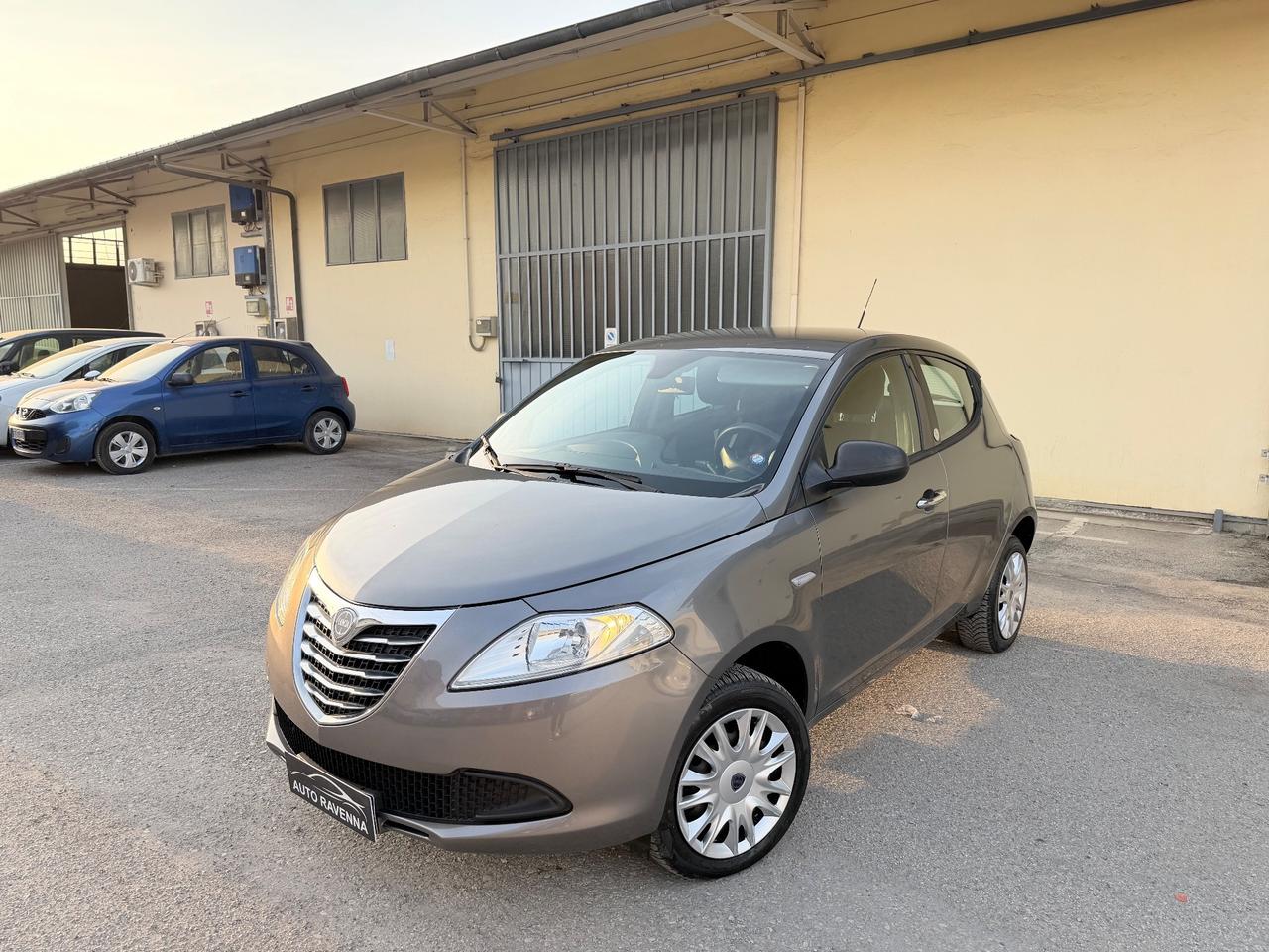 Lancia Ypsilon 0.9 TwinAir 85 CV 5 porte Metano Ecochic Gold