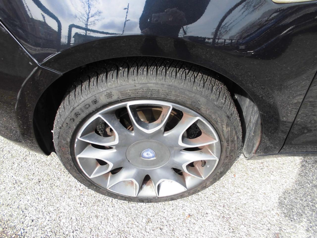 Lancia Ypsilon 0.9 TwinAir 85 CV 5 porte S&S DFN Platinum