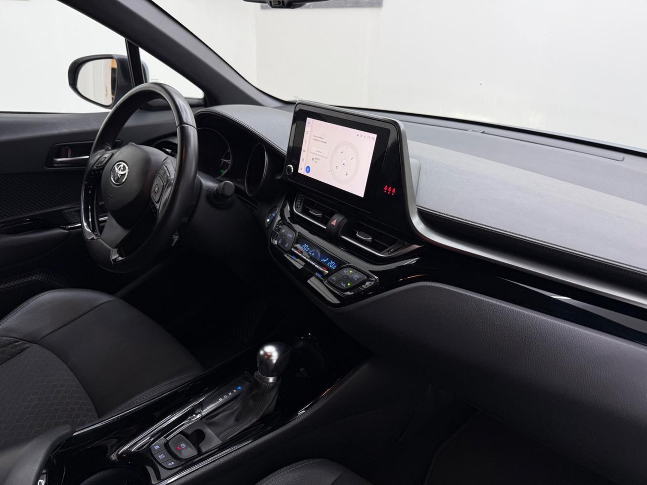 Toyota C-HR 1.8 Hybrid E-CVT Trend