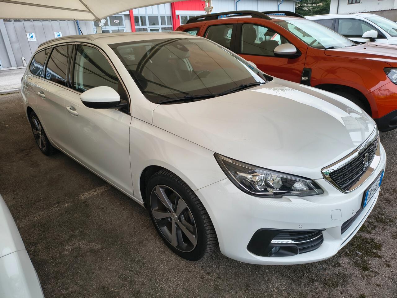 Peugeot 308 PureTech Turbo 130 S&S SW Allure