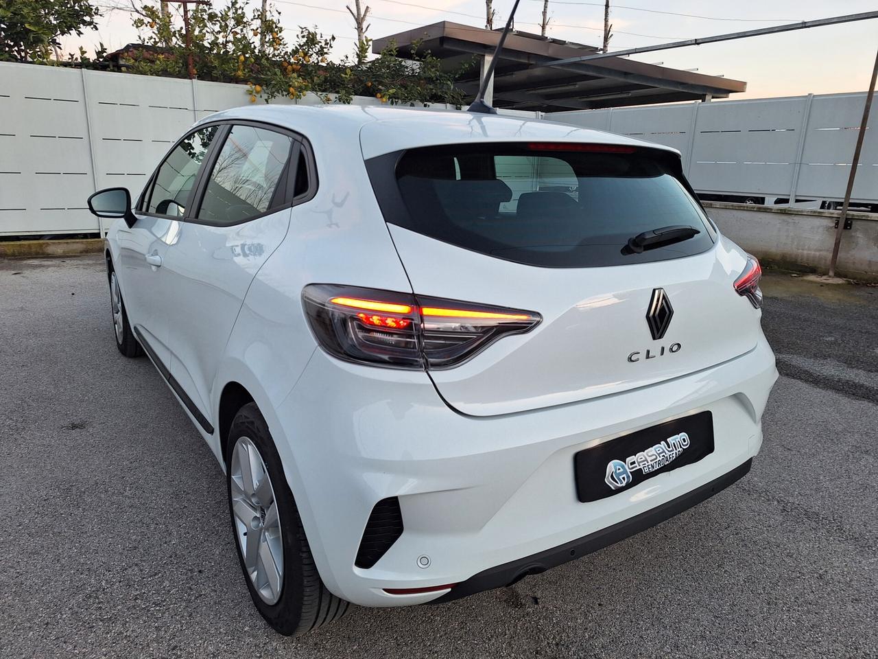 Renault Clio 1.0 TCe 90cv Evolution NAV - 2025