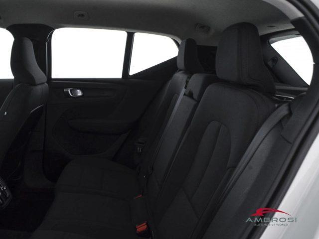 VOLVO XC40 T2 Geartronic Momentum