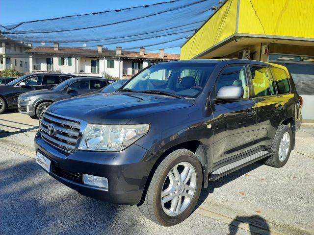 TOYOTA Land Cruiser V8 4.5 D4-D 5 posti N°DW953