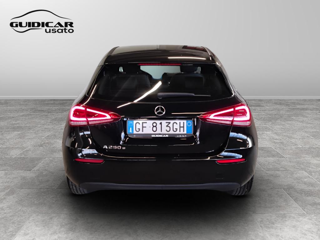 Mercedes-Benz Classe A - W177 2018 - A 250 e phev (eq-power) Business auto
