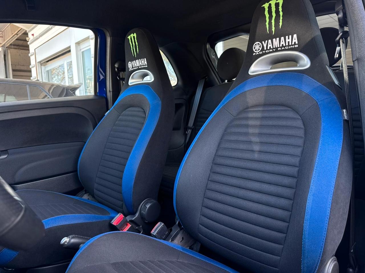 Abarth 595 1.4 Turbo T-Jet 165 CV Monster Energy Yamaha