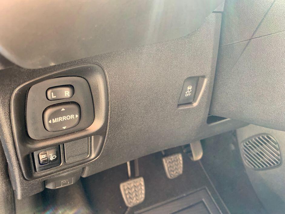 Toyota Aygo 1.0 VVT-i 69 CV 5 porte x-play - OK NEOPATENTATI