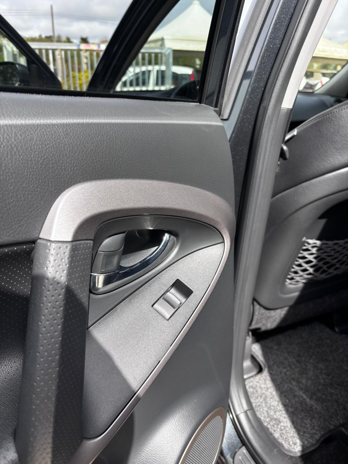 Toyota RAV 4 RAV4 2.2 D-4D 177 CV Luxury