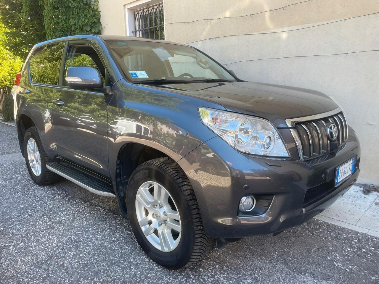 TOYOTA LAND CRUISER 3.0 D4-D 3PORTE 60TH ANNIVERSARY