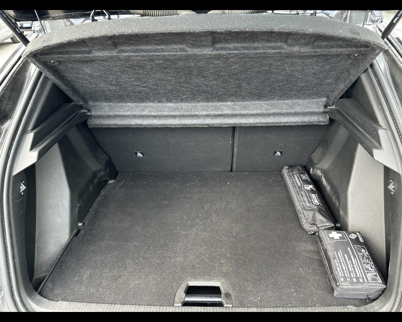 PEUGEOT 2008 2ª serie - 2008 PureTech 100 S&S Allure